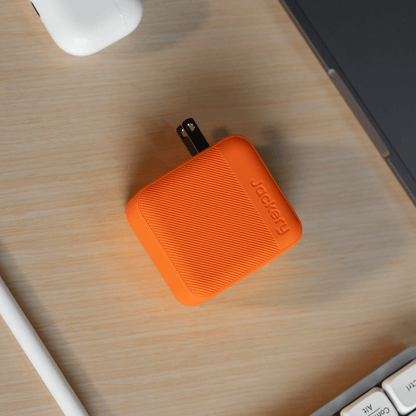 Jackery 102W GaN 3-Port Fast Charger USB-C PD3 PPS Compact Travel Charger for Home Office