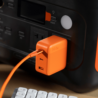 Jackery 102W GaN 3-Port Fast Charger USB-C PD3 PPS Compact Travel Charger for Home Office
